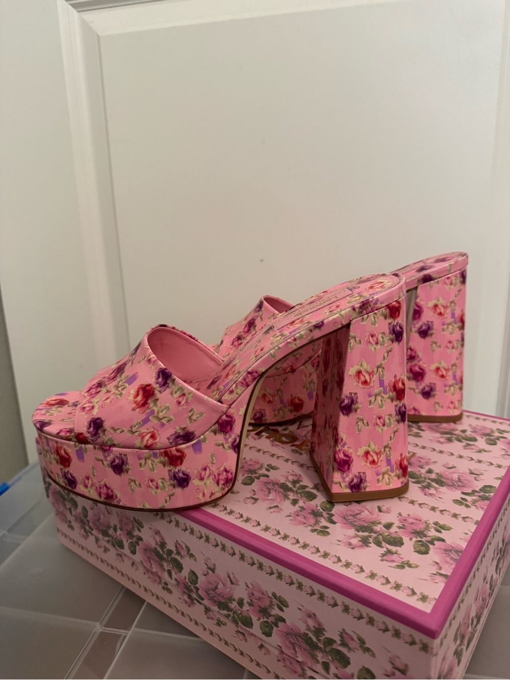 Larroude Pink Floral Platform Slide Heels - Picture 3 of 11